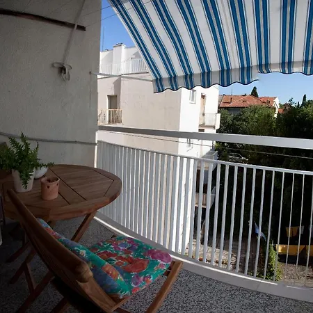 Beautiful Sandy سبليت