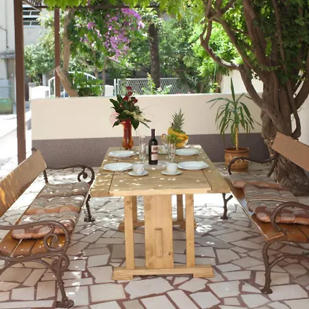 Apartment Beautiful Sandy Beach Split