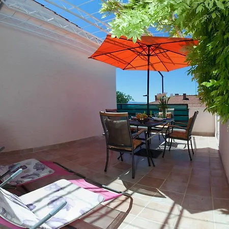 Beautiful Sandy Beach Apartment Split